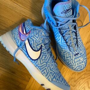 Nike Zoom LeBron NXXT Genisus
University Blue White